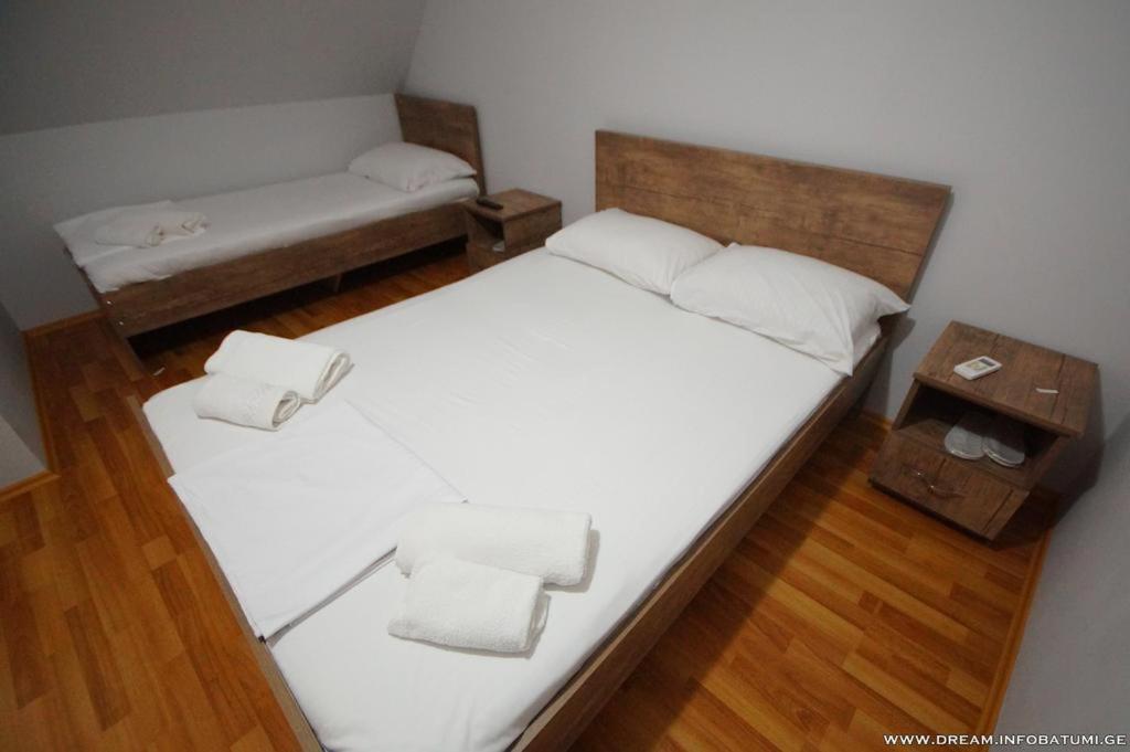 Dream Hotel Batoumi Extérieur photo