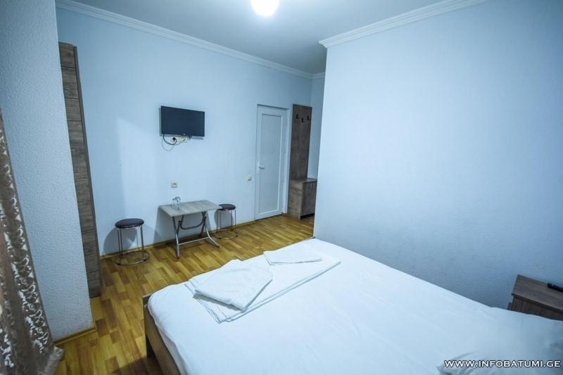 Dream Hotel Batoumi Extérieur photo