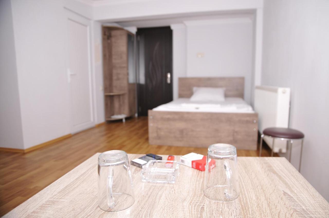 Dream Hotel Batoumi Extérieur photo